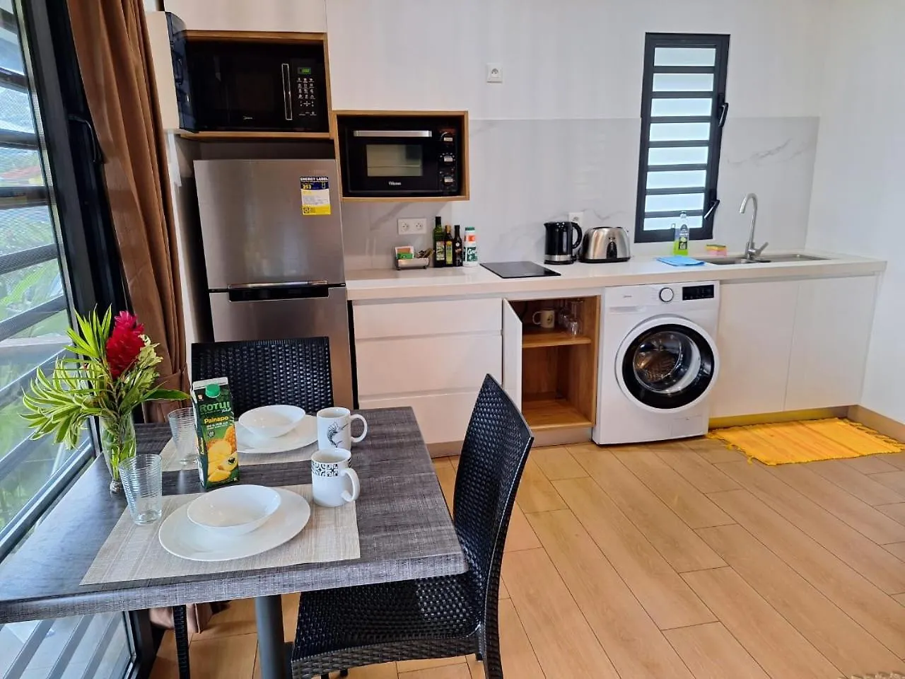 Papeari Sea Side 1 Logement Neuf En Bord De Mer Otutara Сasa de vacaciones